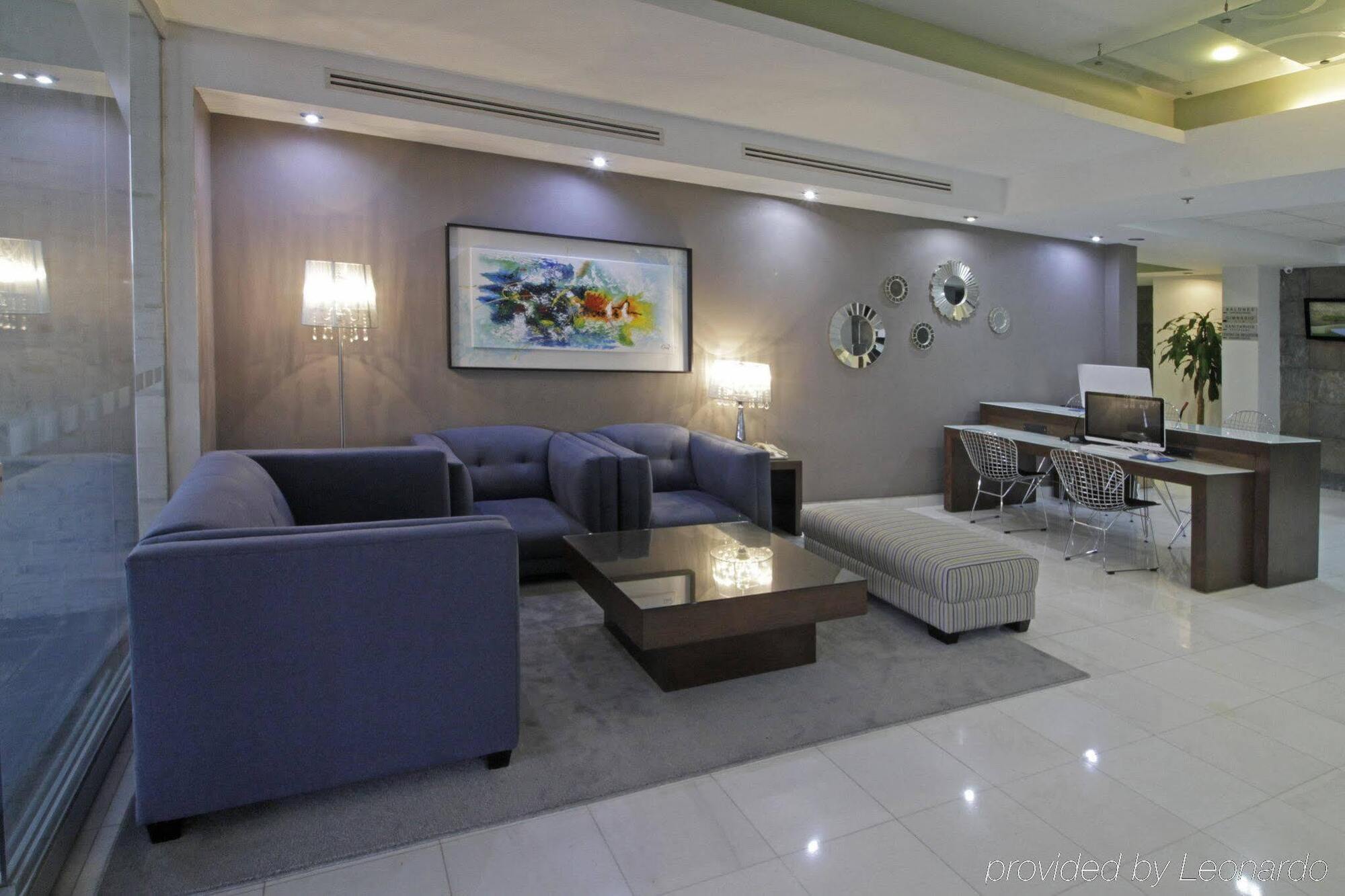 Holiday Inn Express & Suites Irapuato Exterior foto